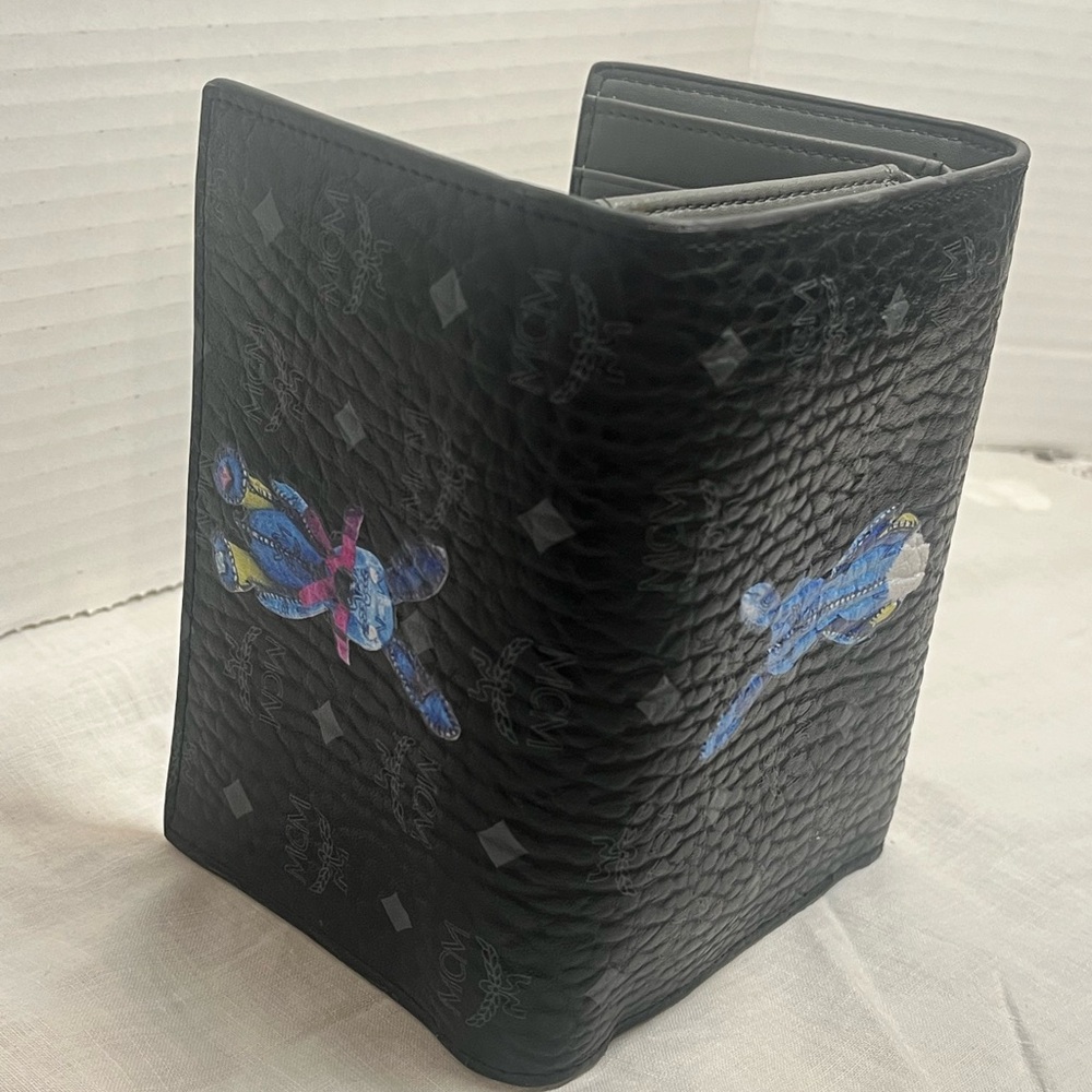 MCM Black Wallet with Vibrant Bunny Accent - Picture 5 of 8